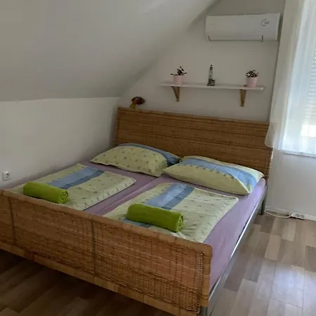 Semesterbostad Bogi House